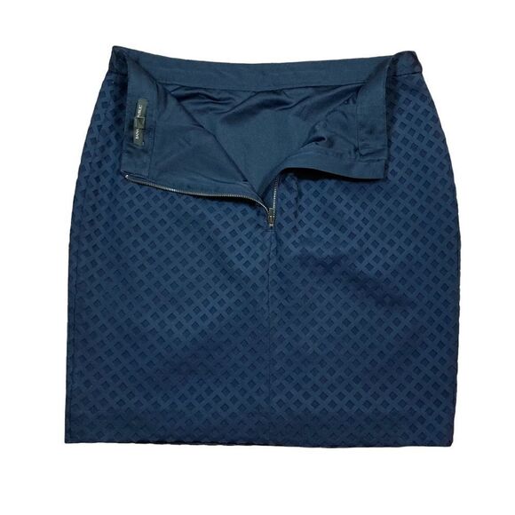 Banana Republic Navy Laser-Cut Pencil Skirt, Size 10 - Picture 3 of 8